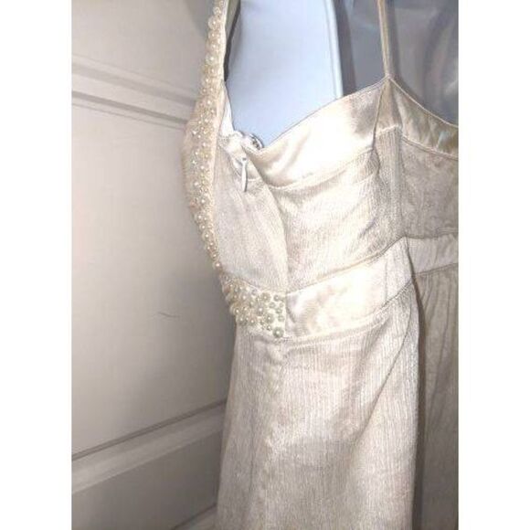 Vintage Y2K BEBE Silk Sweetheart neckline Top with Pearl Details - Picture 5 of 5